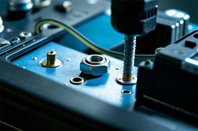 which way loosens lug nuts princefastener.com